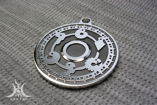 神鏡(みかがみ)